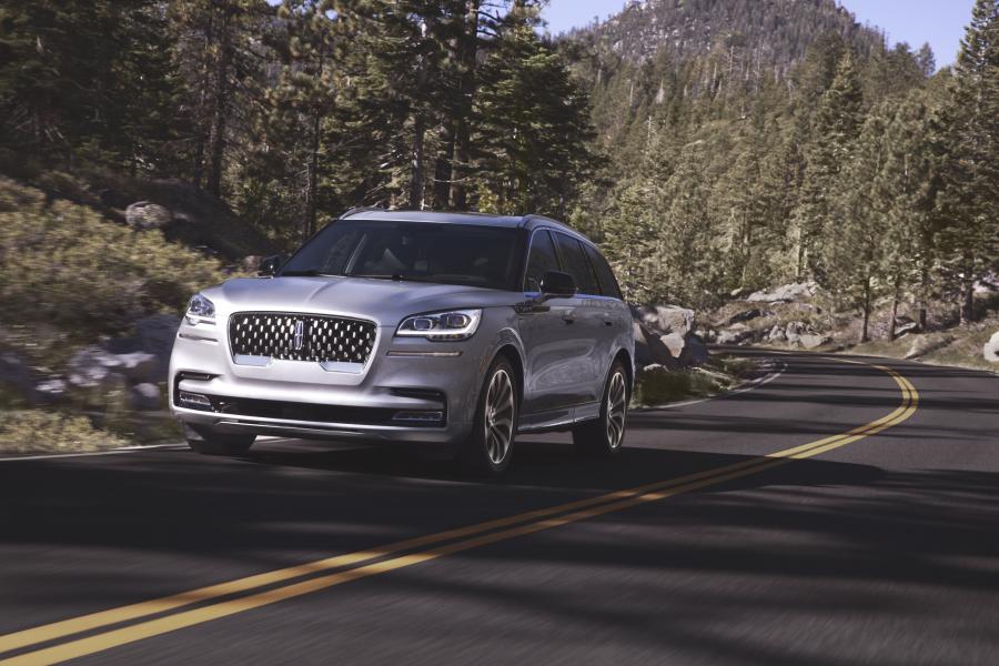  Lincoln Aviator Grand Touring 2019 года  (фото 2 из 67)